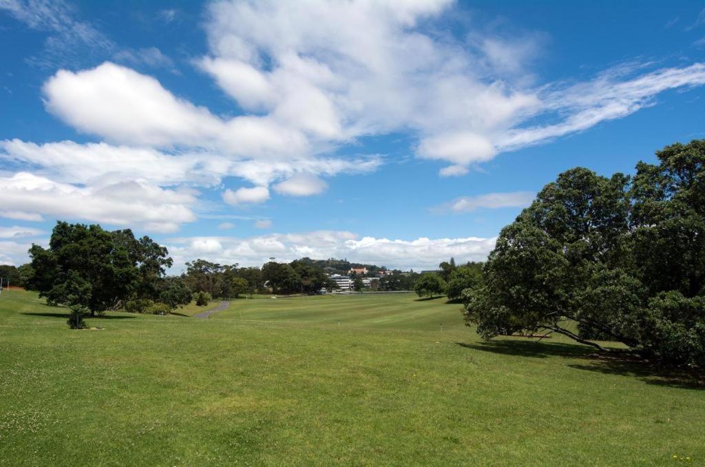 Motel 80 Auckland Eksteriør billede